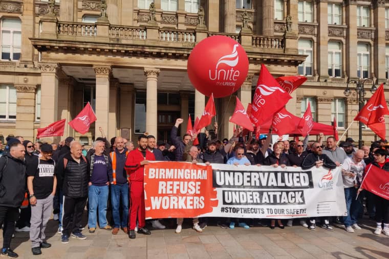 Birmingham bin workers outside Birmingham council