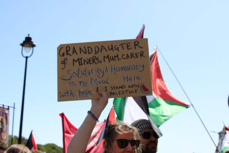 A sign in support of Palestine
