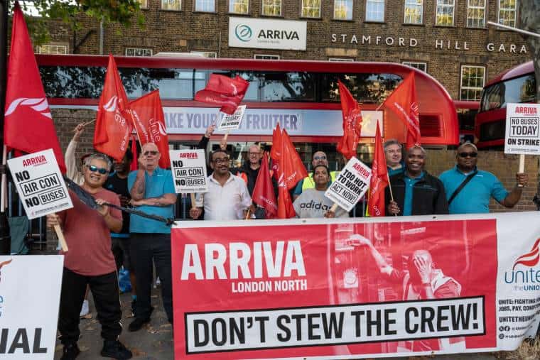 Arriva North London bus strikers say ‘don’t stew the crew’