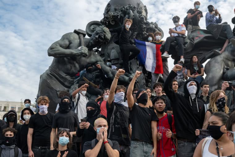 Students protesting