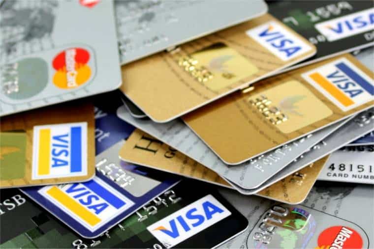 Families are getting into debt to get through the month (Pic: Nick Youngson).
